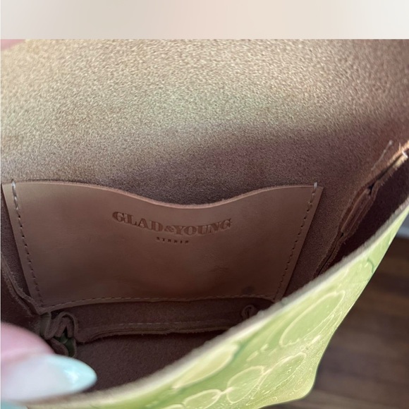 Glad & Young handmade leather crossbody - Picture 5 of 6
